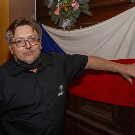 Pivovar Malý Janek - Penzion s pivovarem Jince Exteriér fotografie
