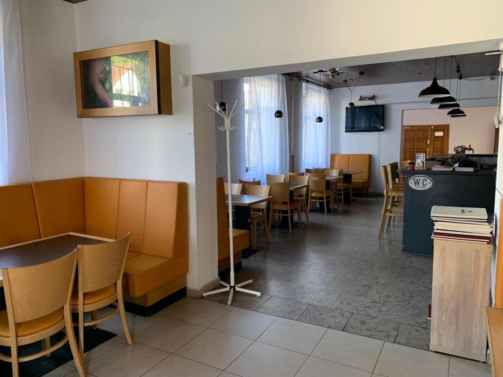Pivovar Malý Janek - Penzion s pivovarem Jince Exteriér fotografie